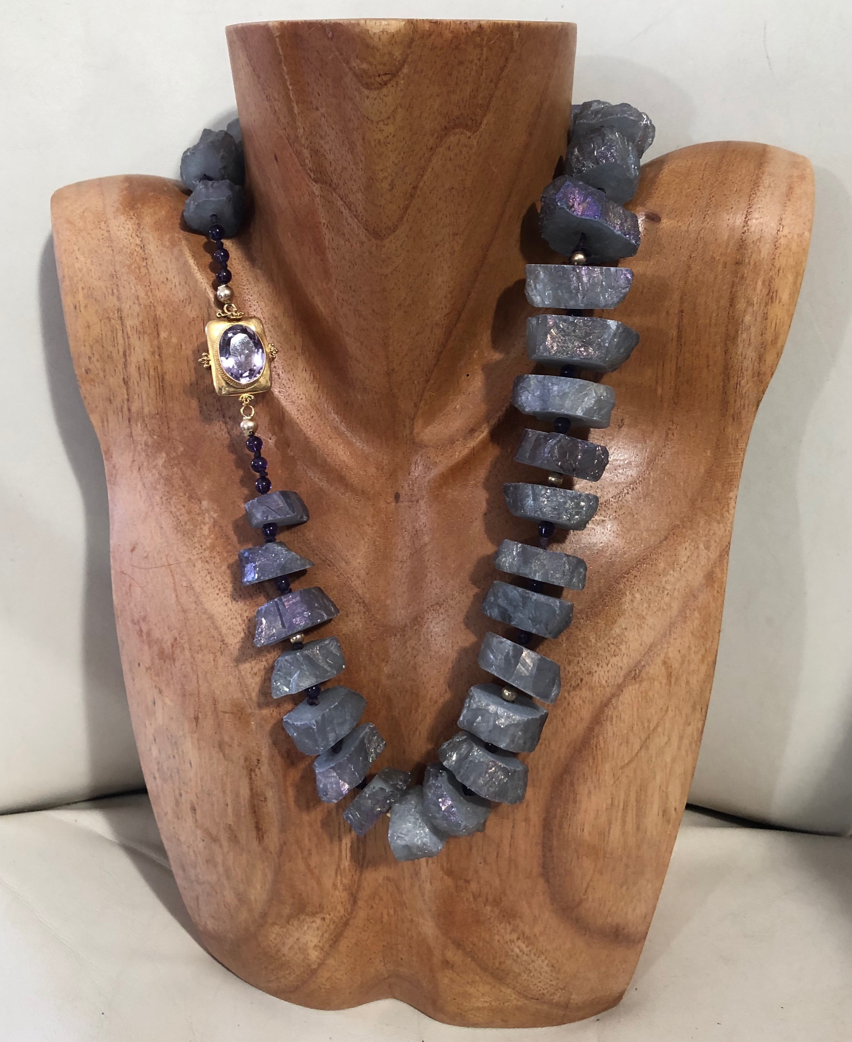 Routelated Chrystal Necklace
